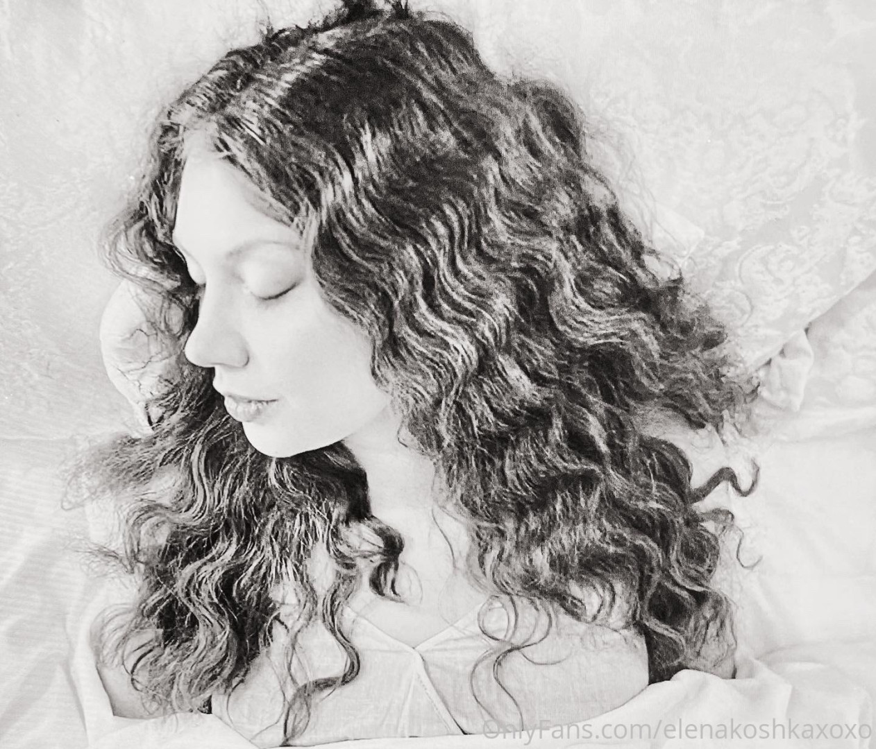 Photo by elenakoshkaxoxo published on January 14,2024 21:57:36 - BestThots