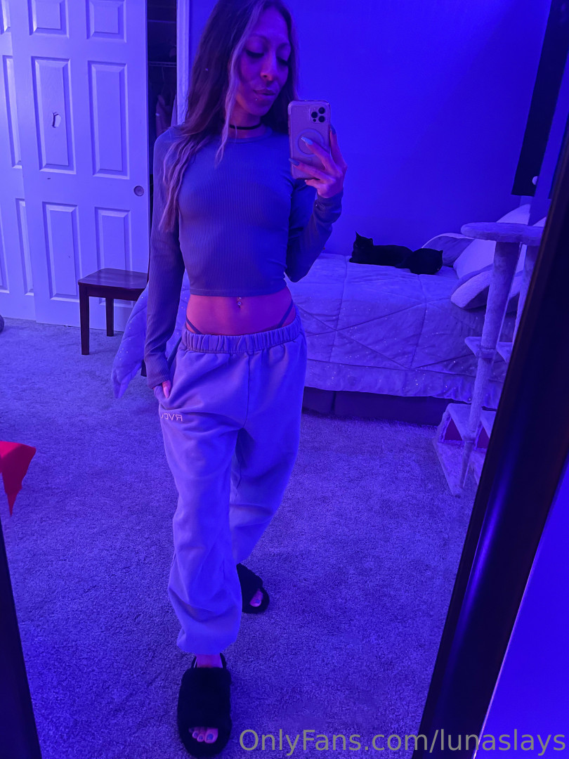 Photo by lunaslays published on October 13,2023 21:17:30 - BestThots