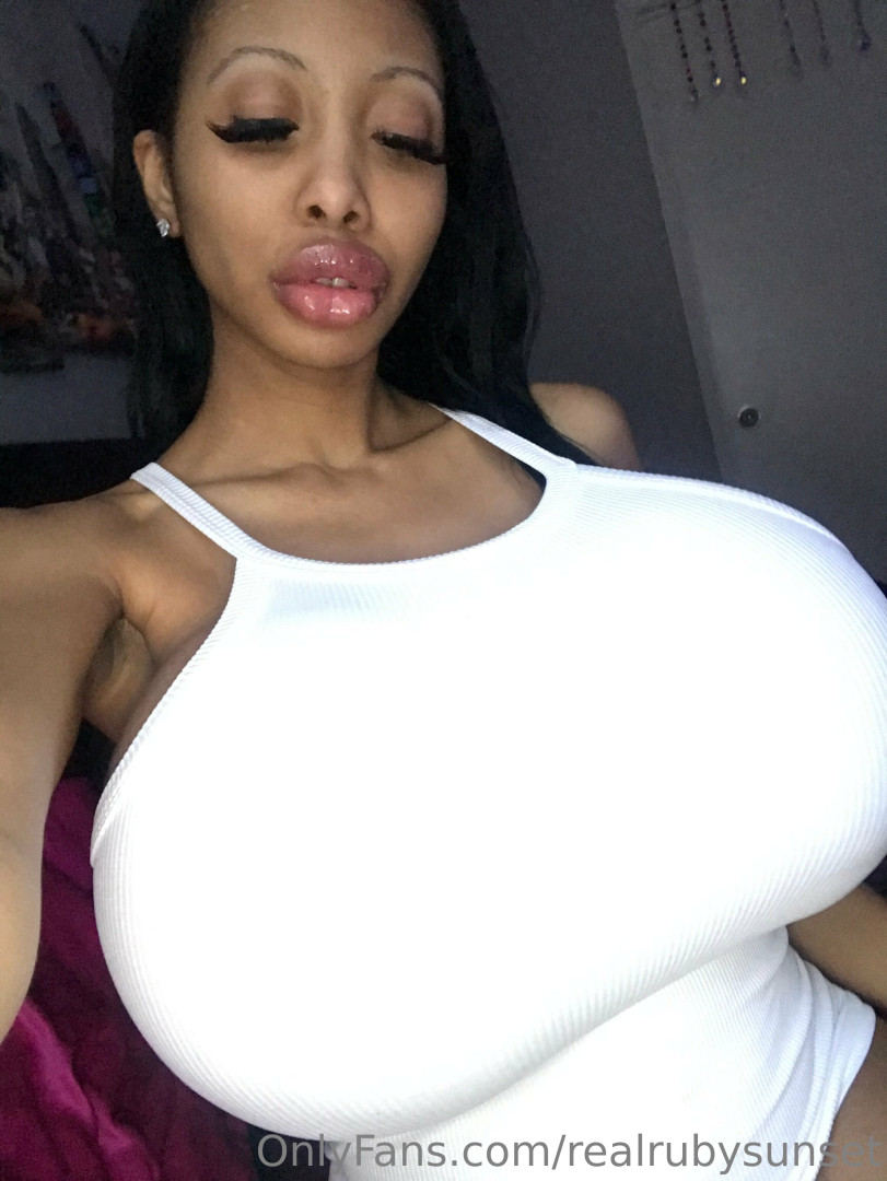 Photo by realrubysunset published on July 4,2023 22:52:30 - BestThots