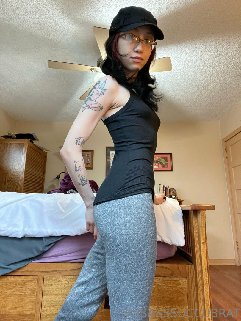 Photo by lisathesuccubrat published on August 26,2023 06:23:00 - BestThots