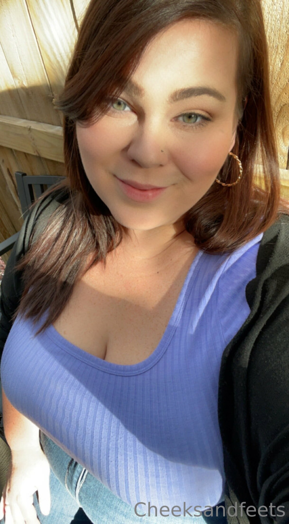 Photo by cheeksandfeetsfree published on June 28,2023 16:17:33 - BestThots