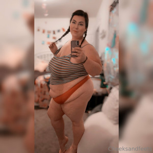 cheeksandfeetsfree #2076431