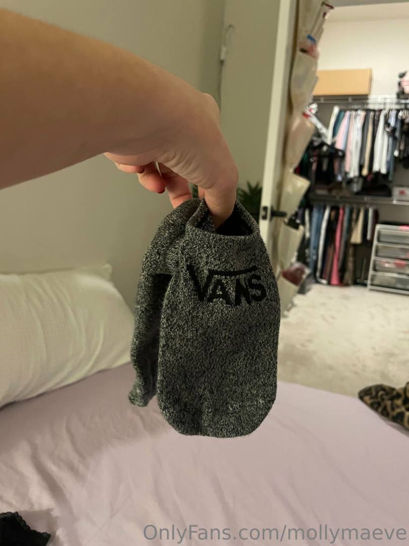 Photo by mollymaeve published on July 7,2023 04:58:22 - BestThots