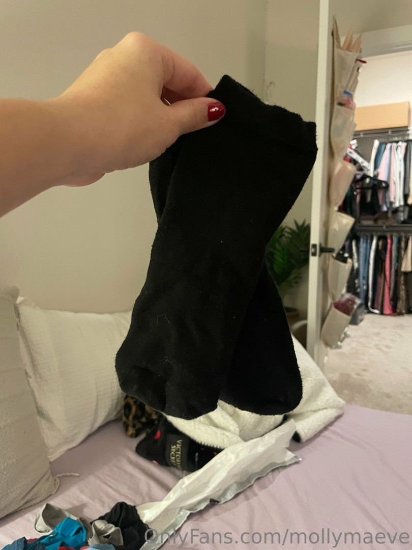 Photo by mollymaeve published on July 7,2023 04:58:49 - BestThots