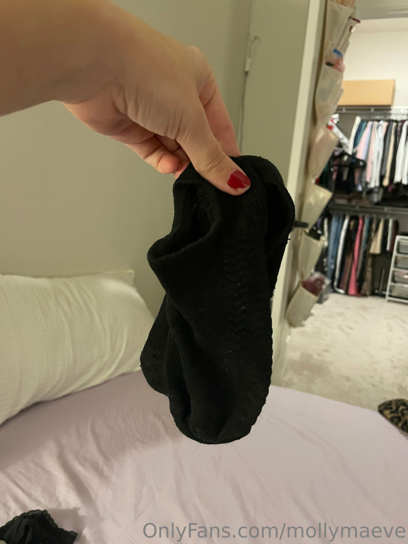 Photo by mollymaeve published on July 7,2023 04:59:15 - BestThots