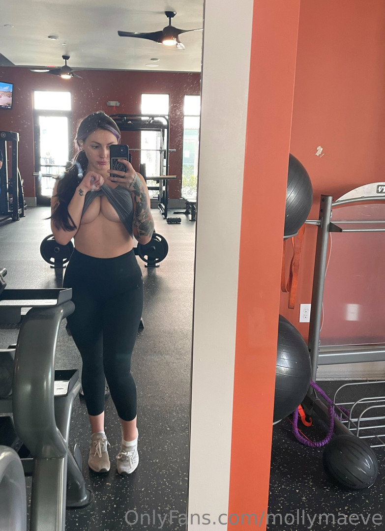 Photo by mollymaeve published on July 7,2023 04:59:34 - BestThots