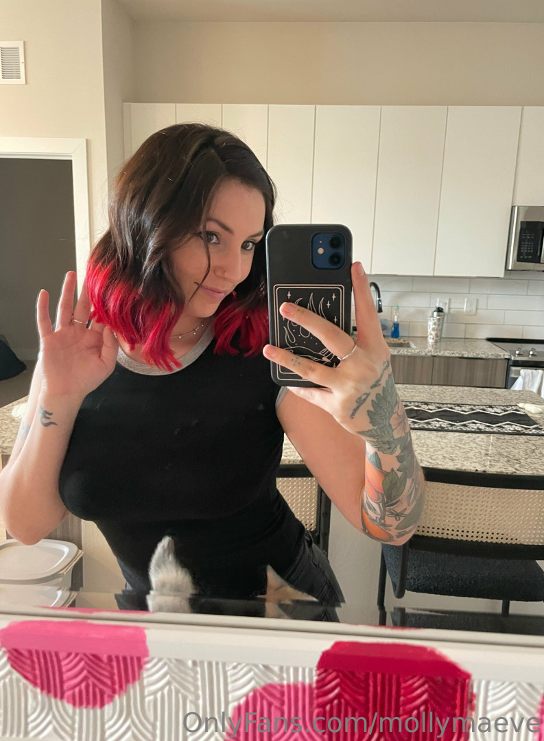 Photo by mollymaeve published on July 7,2023 05:02:12 - BestThots