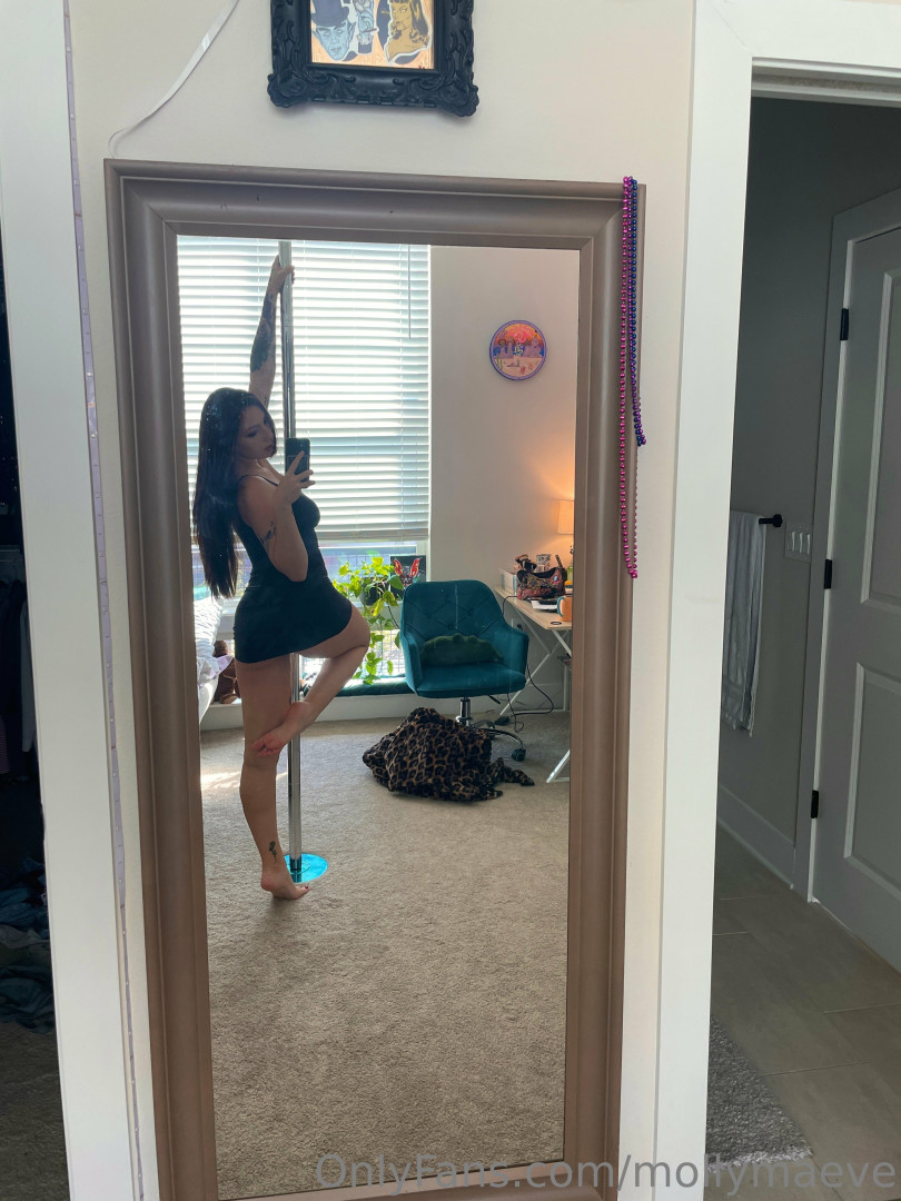 Photo by mollymaeve published on July 7,2023 05:03:52 - BestThots