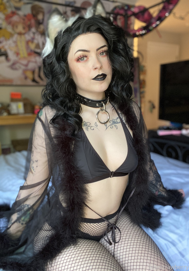Photo by sourstrawberry published on June 13,2023 14:51:01 - BestThots
