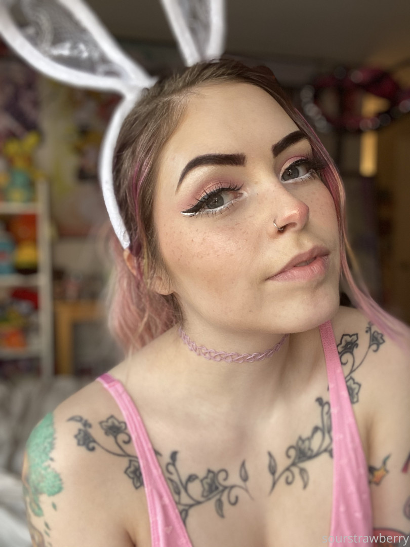 Photo by sourstrawberry published on June 13,2023 14:55:36 - BestThots