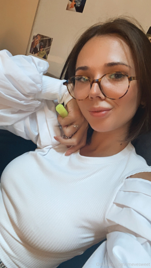 Photo by naked_eve published on June 9,2023 02:56:49 - BestThots