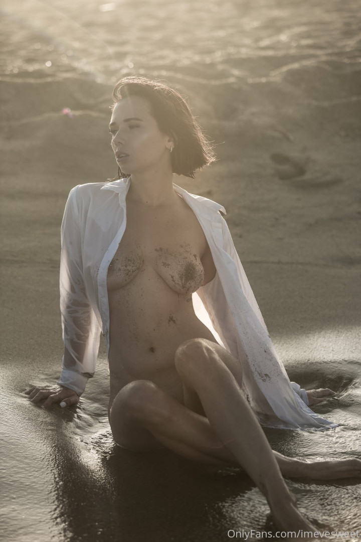 Photo by naked_eve published on June 9,2023 02:56:51 - BestThots