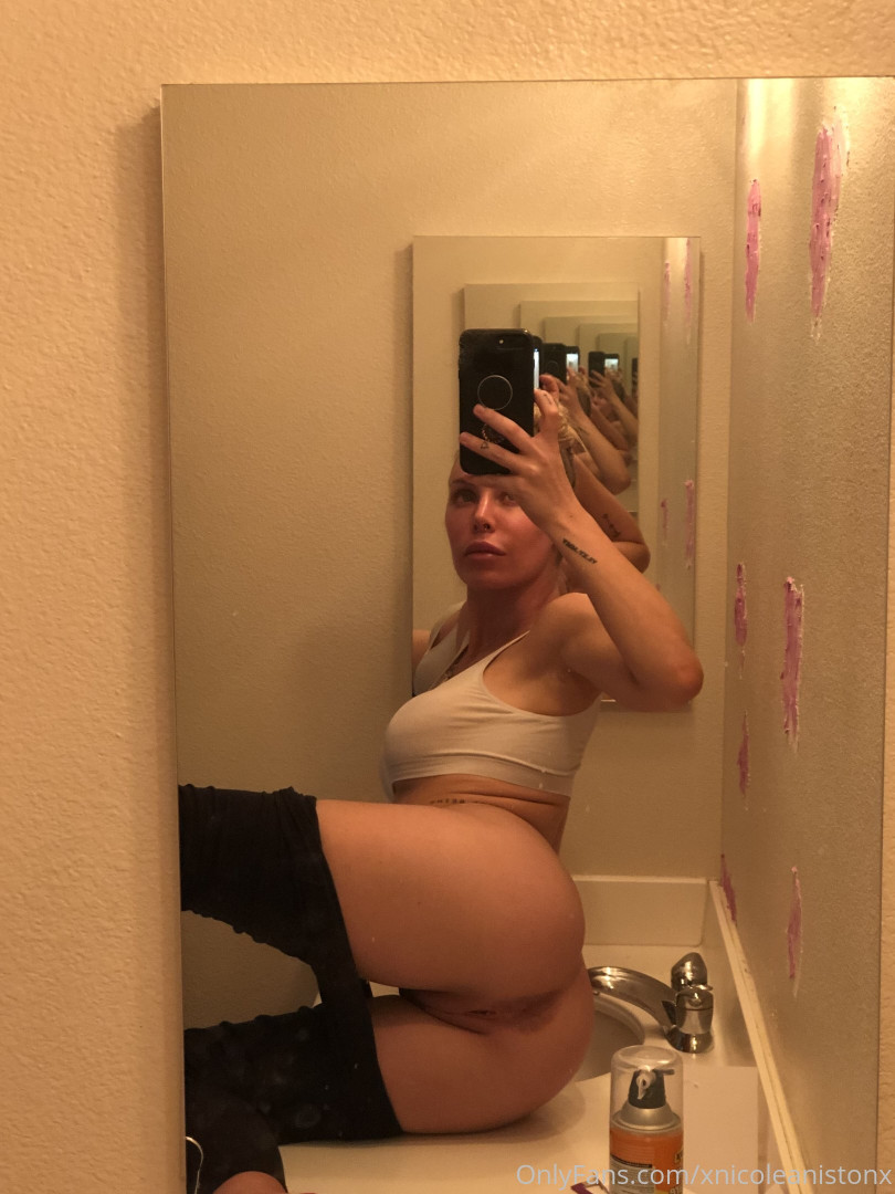 Photo by xnicoleanistonx published on August 10,2023 07:54:02 - BestThots