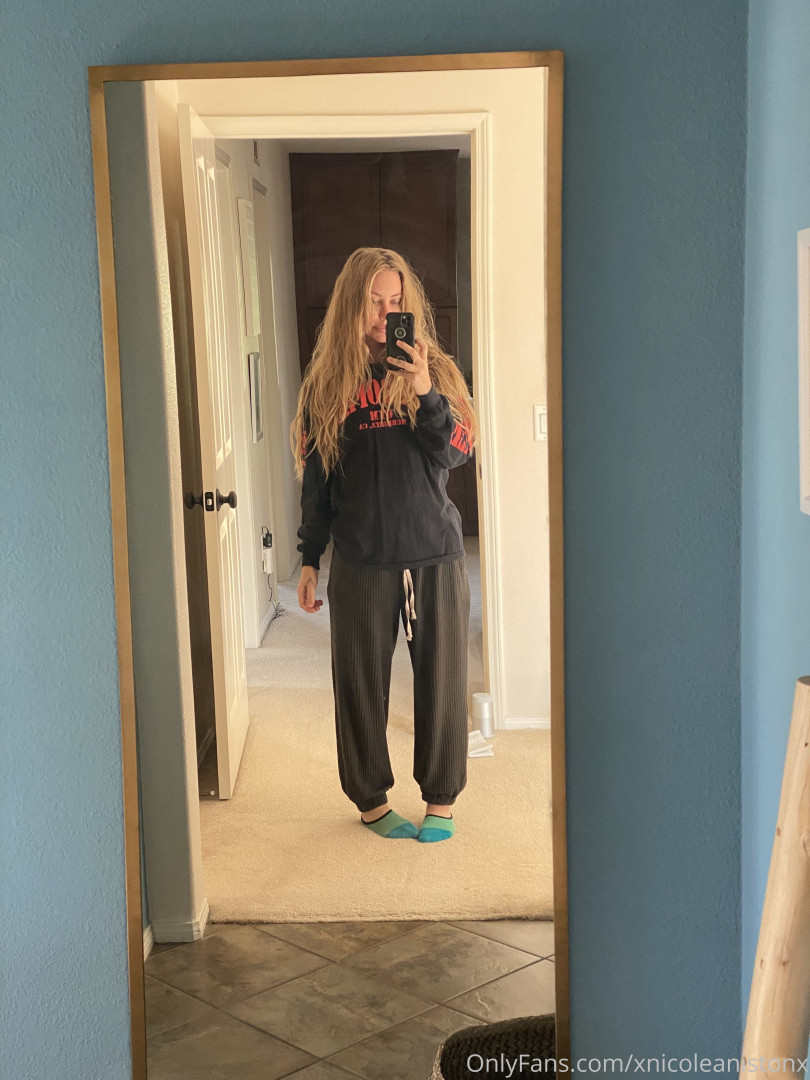 Photo by xnicoleanistonx published on August 10,2023 08:08:18 - BestThots