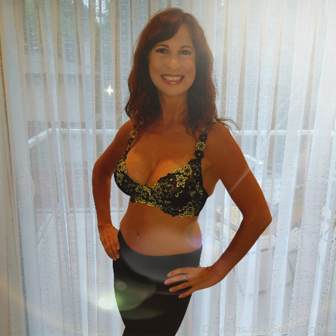 Photo by sexycarolmilf published on May 18,2023 05:12:17 - BestThots