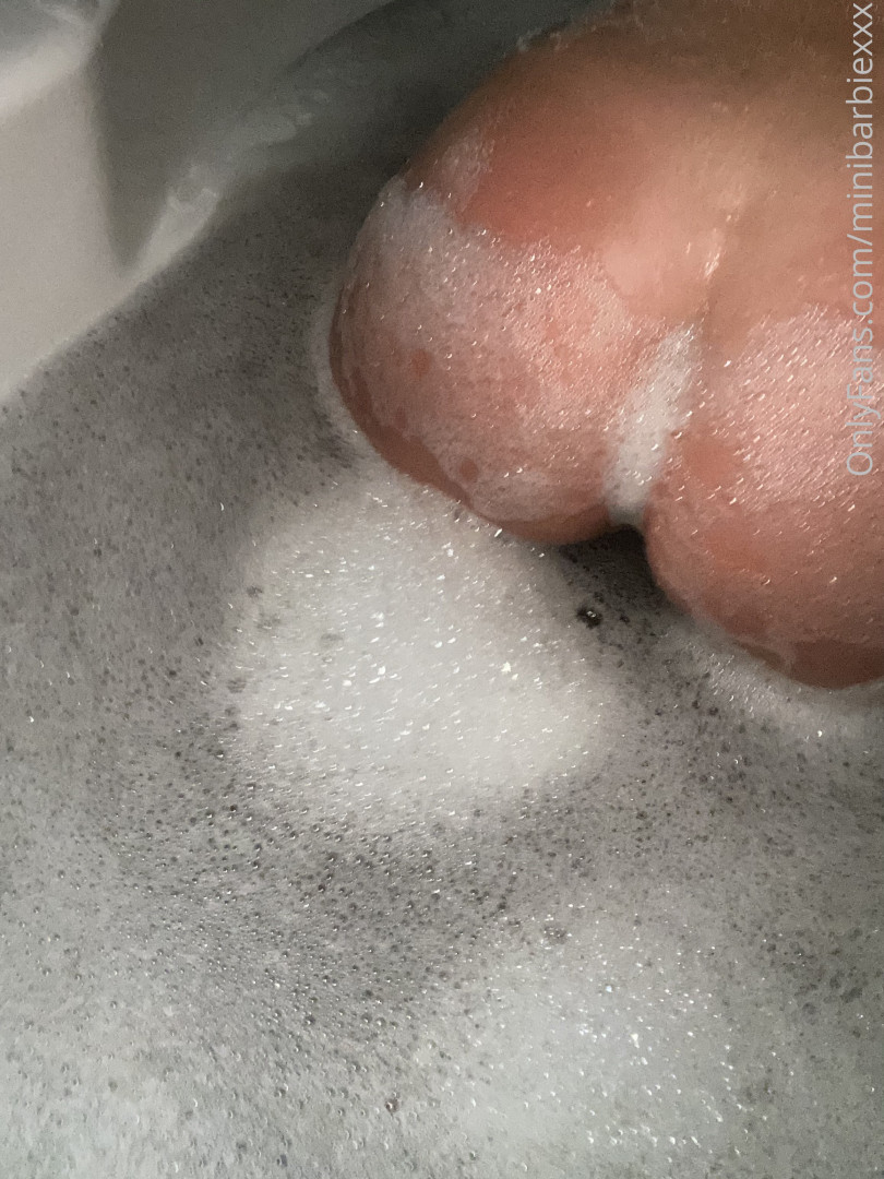 Photo by minibarbiexxx published on October 16,2023 12:44:49 - BestThots