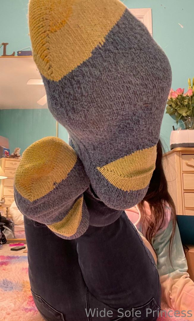 Photo by leahsprettyfeet published on October 14,2023 13:09:46 - BestThots