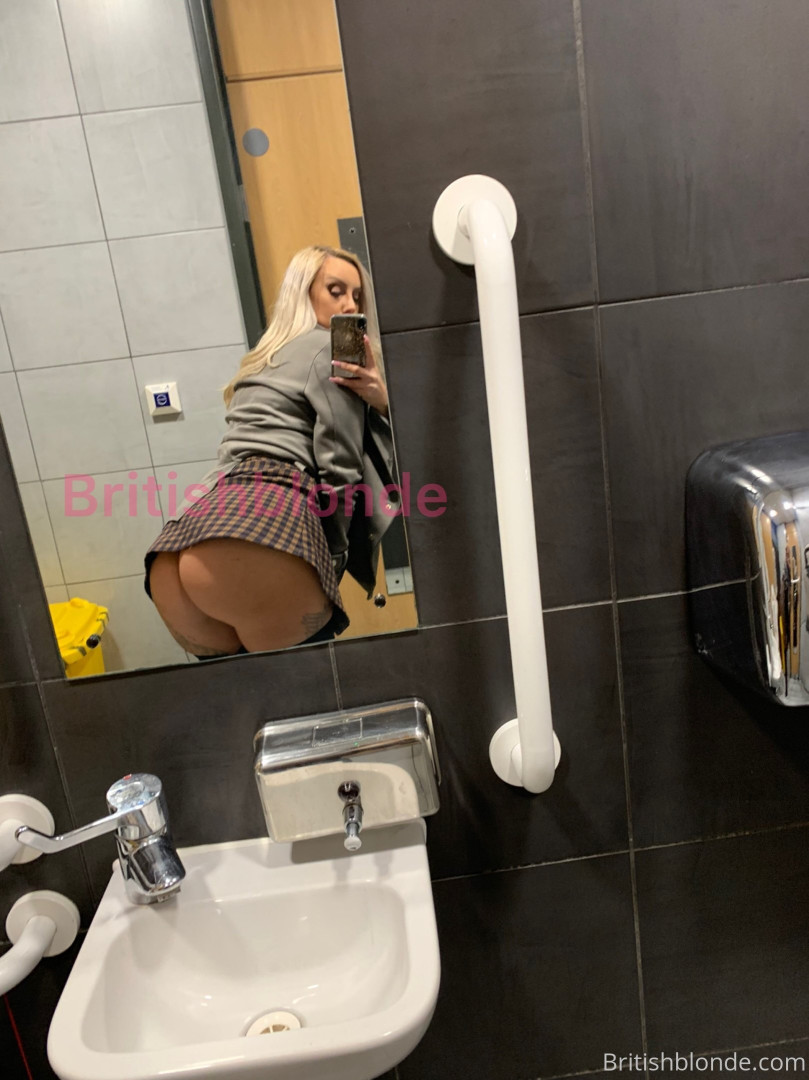 Photo by britishblonde published on September 2,2023 02:25:26 - BestThots