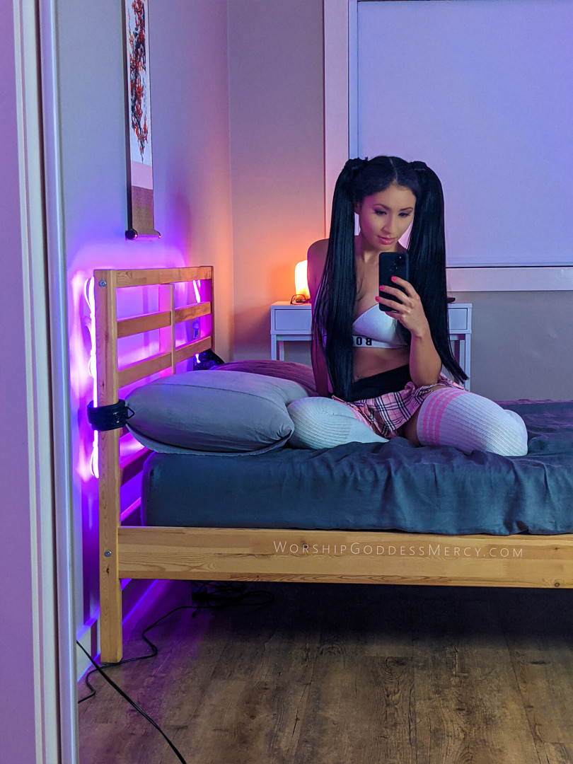 Photo by worshipgoddessmercy published on May 15,2023 23:49:21 - BestThots