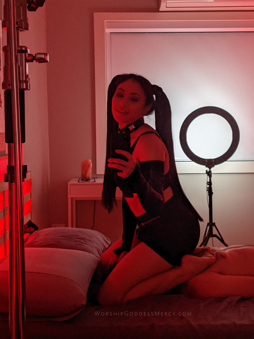 Photo by worshipgoddessmercy published on May 15,2023 23:51:24 - BestThots