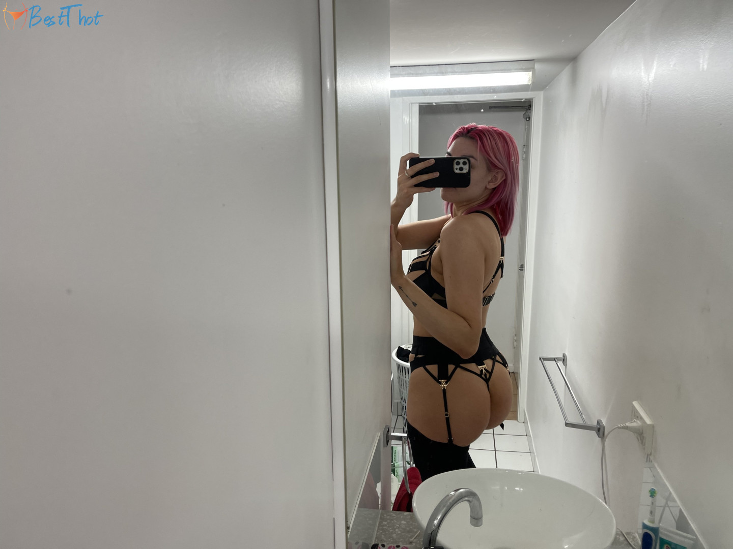 Photo by luciixpromos published on December 12,2024 10:08:13 - BestThots