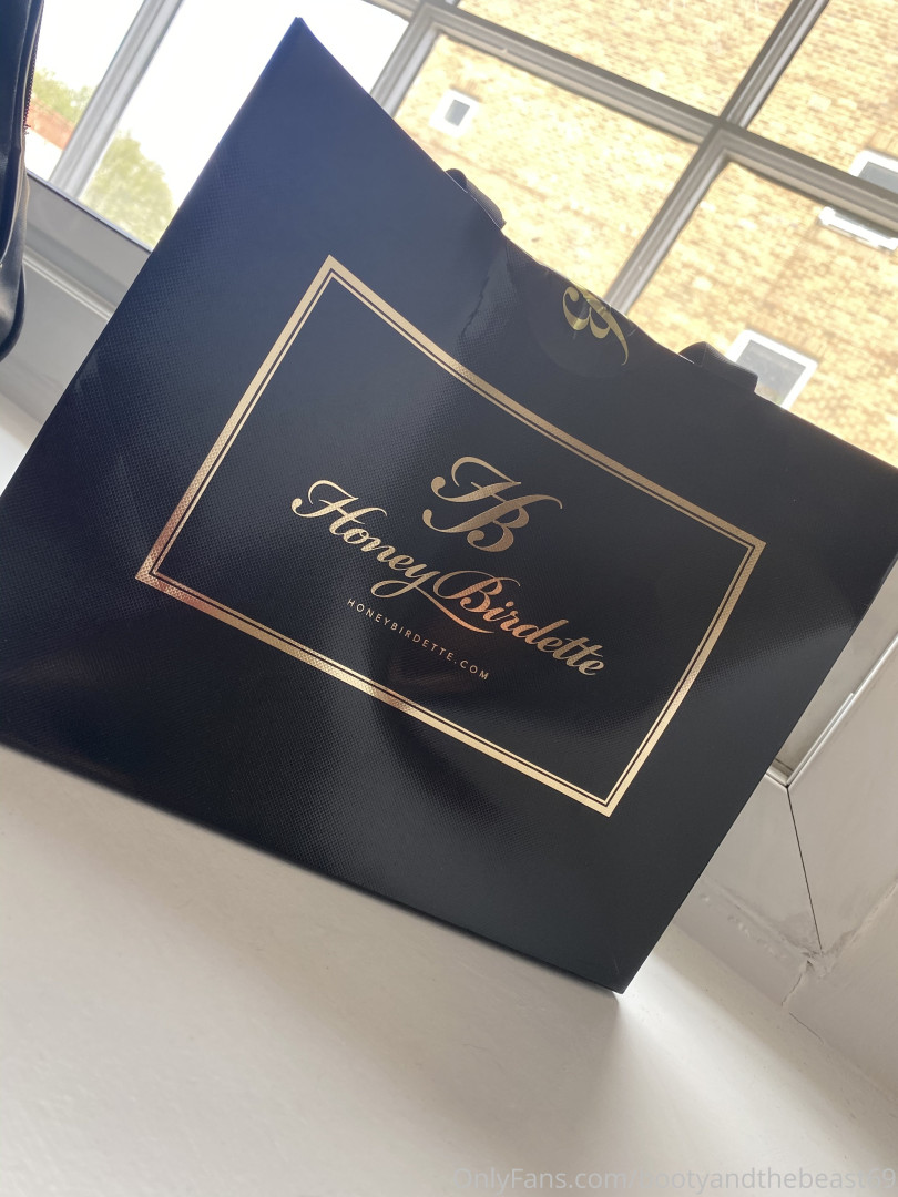 Photo by bootyandthebeast69 published on October 17,2023 07:44:07 - BestThots