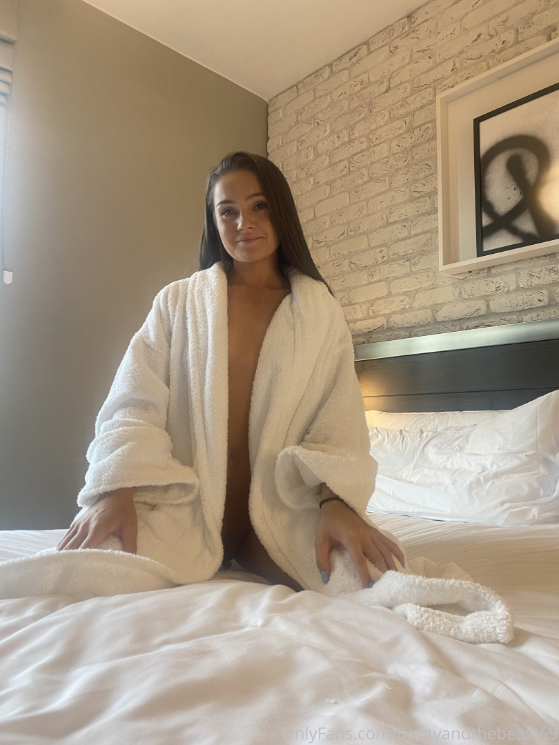 Photo by bootyandthebeast69 published on October 17,2023 07:49:02 - BestThots