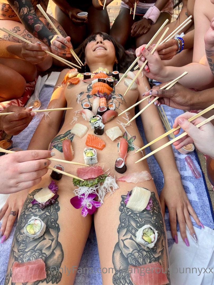 Photo by dangerousbunnyxx published on October 12,2023 01:38:22 - BestThots