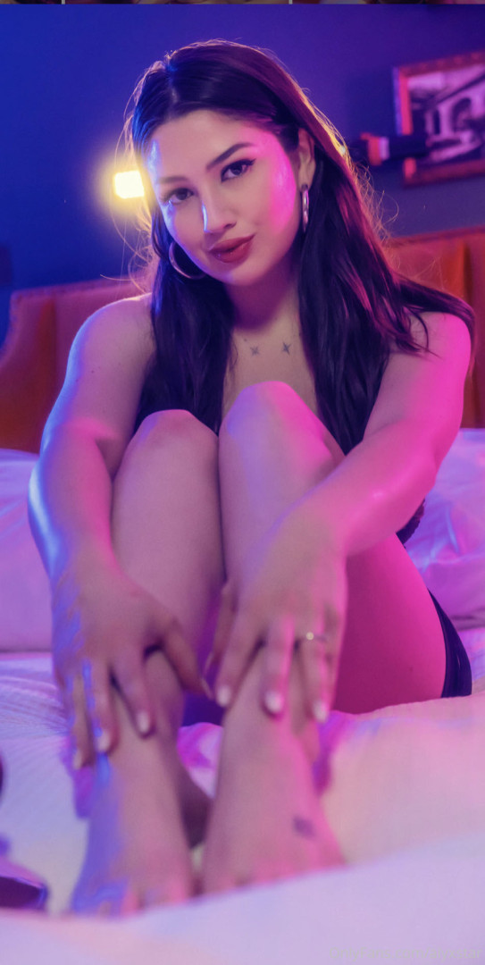 Photo by alyxstar published on August 8,2023 23:22:15 - BestThots