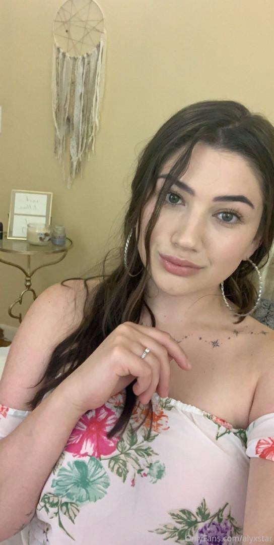 Photo by alyxstar published on August 8,2023 23:23:22 - BestThots