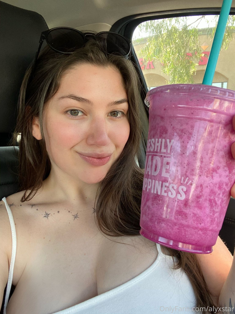 Photo by alyxstar published on August 8,2023 23:25:50 - BestThots