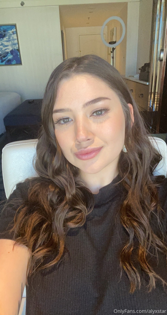 Photo by alyxstar published on August 8,2023 23:25:57 - BestThots