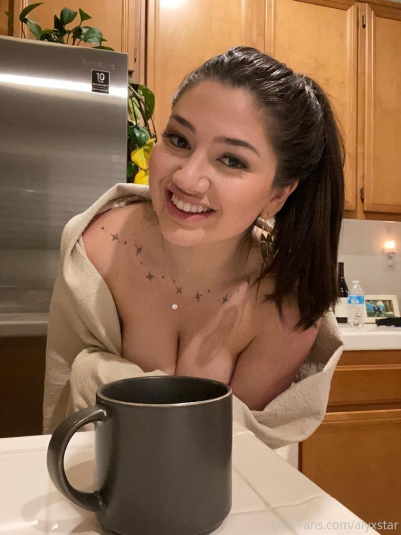 Photo by alyxstar published on August 8,2023 23:28:52 - BestThots