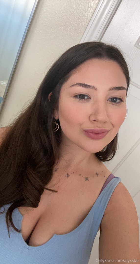Photo by alyxstar published on August 8,2023 23:32:49 - BestThots