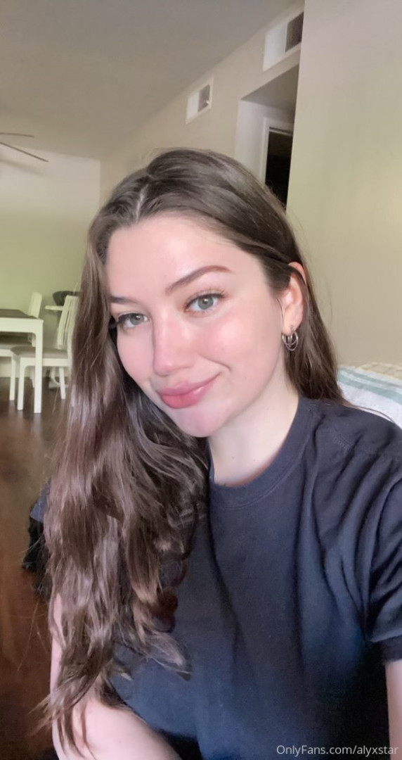 Photo by alyxstar published on August 8,2023 23:33:56 - BestThots