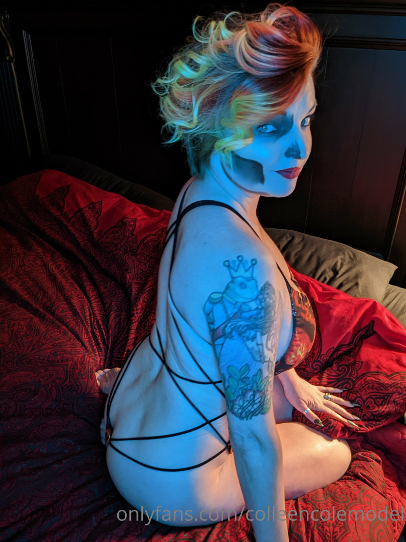 Photo by commandingcoquette published on May 28,2023 20:46:46 - BestThots
