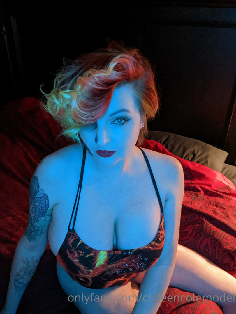 Photo by commandingcoquette published on May 28,2023 20:46:59 - BestThots