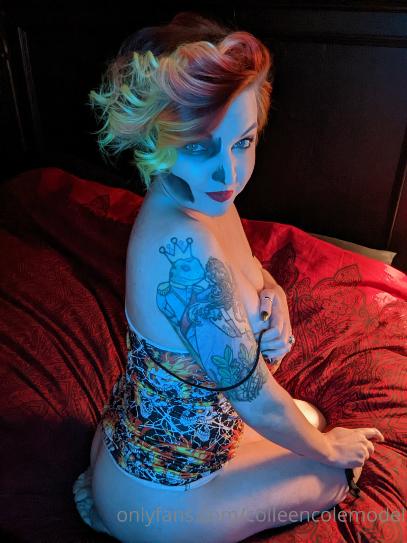 Photo by commandingcoquette published on May 28,2023 20:47:29 - BestThots