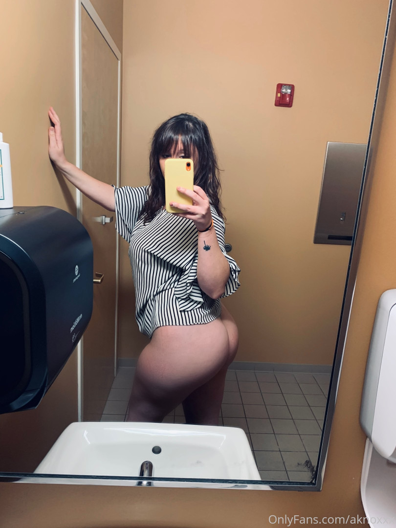 Photo by aknoxxx published on October 16,2023 09:55:03 - BestThots