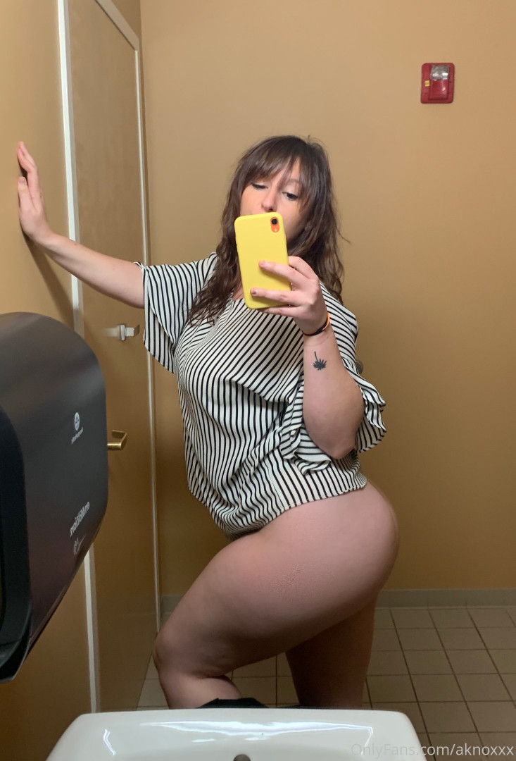 Photo by aknoxxx published on October 16,2023 10:40:23 - BestThots