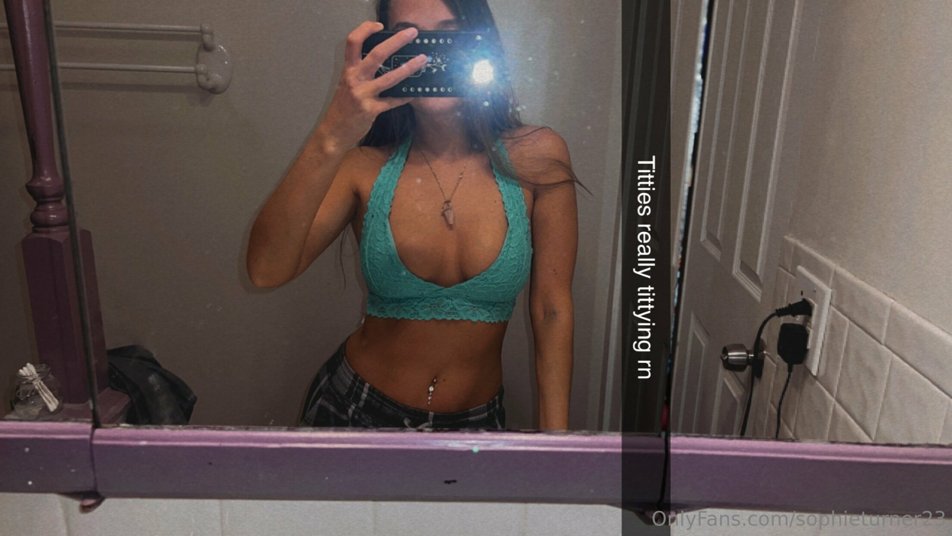 Photo by sophieturner23 published on June 1,2023 10:55:30 - BestThots