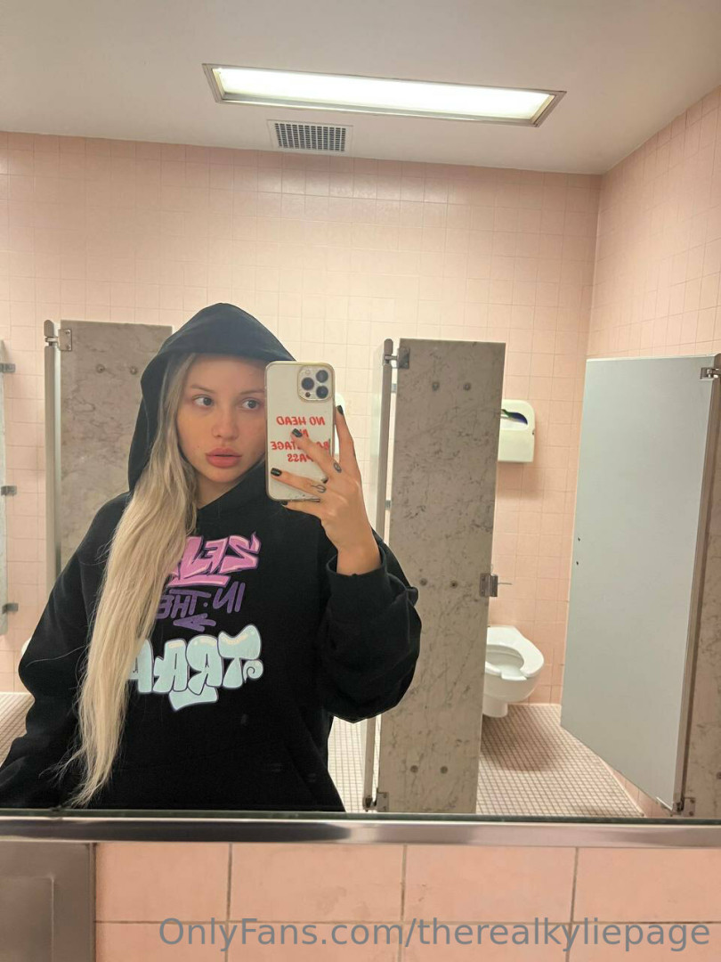 Photo by therealkyliepage published on August 2,2023 18:34:39 - BestThots