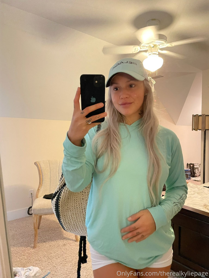 Photo by therealkyliepage published on August 2,2023 18:40:01 - BestThots