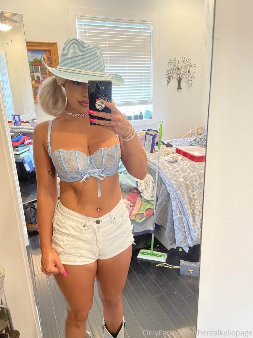 Photo by therealkyliepage published on August 2,2023 18:41:02 - BestThots