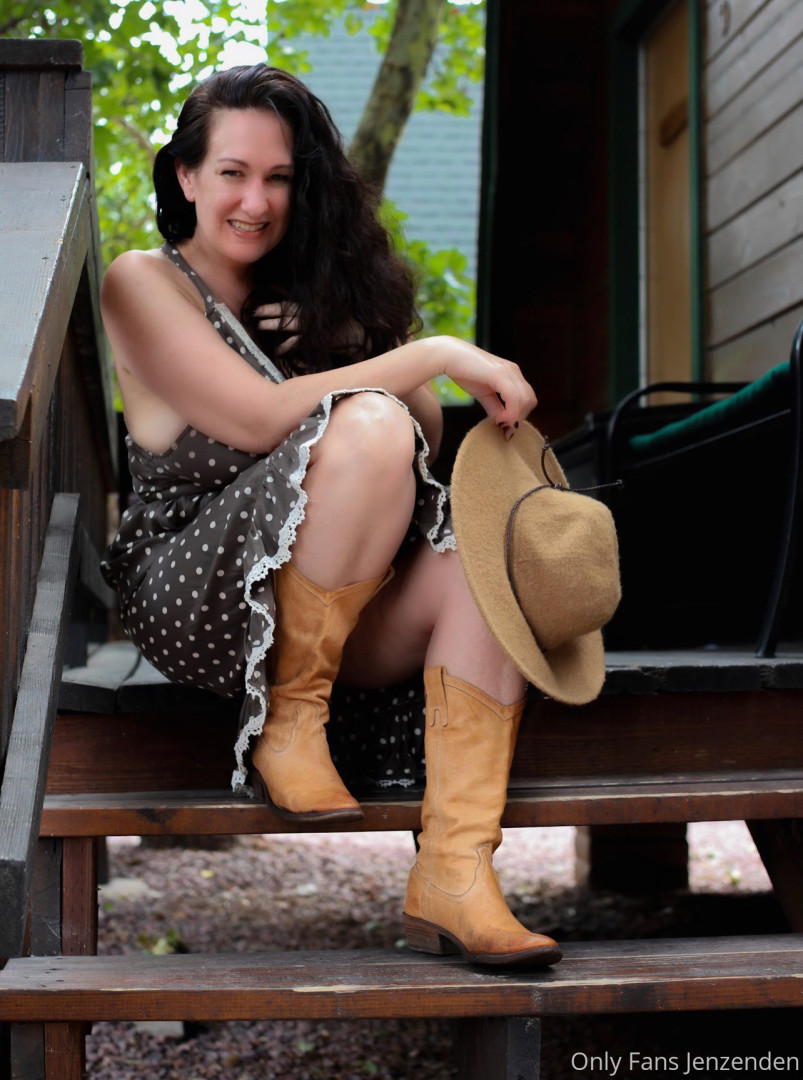 Photo by zendenjen69 published on May 15,2023 15:45:36 - BestThots