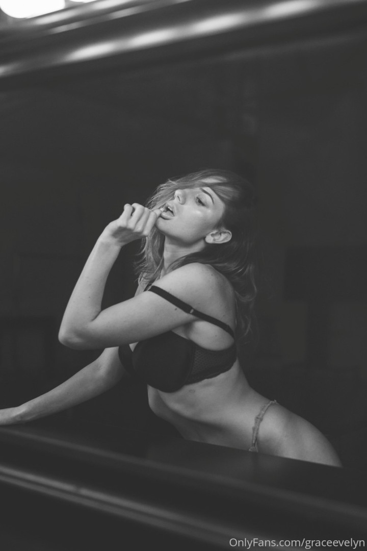 Photo by sophiagrace_ published on May 17,2023 18:51:38 - BestThots