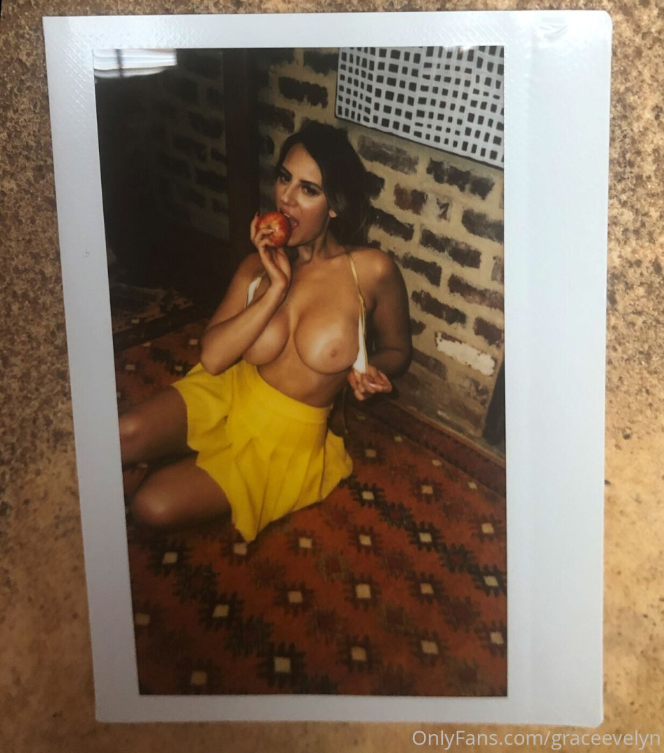 Photo by sophiagrace_ published on May 17,2023 18:52:09 - BestThots