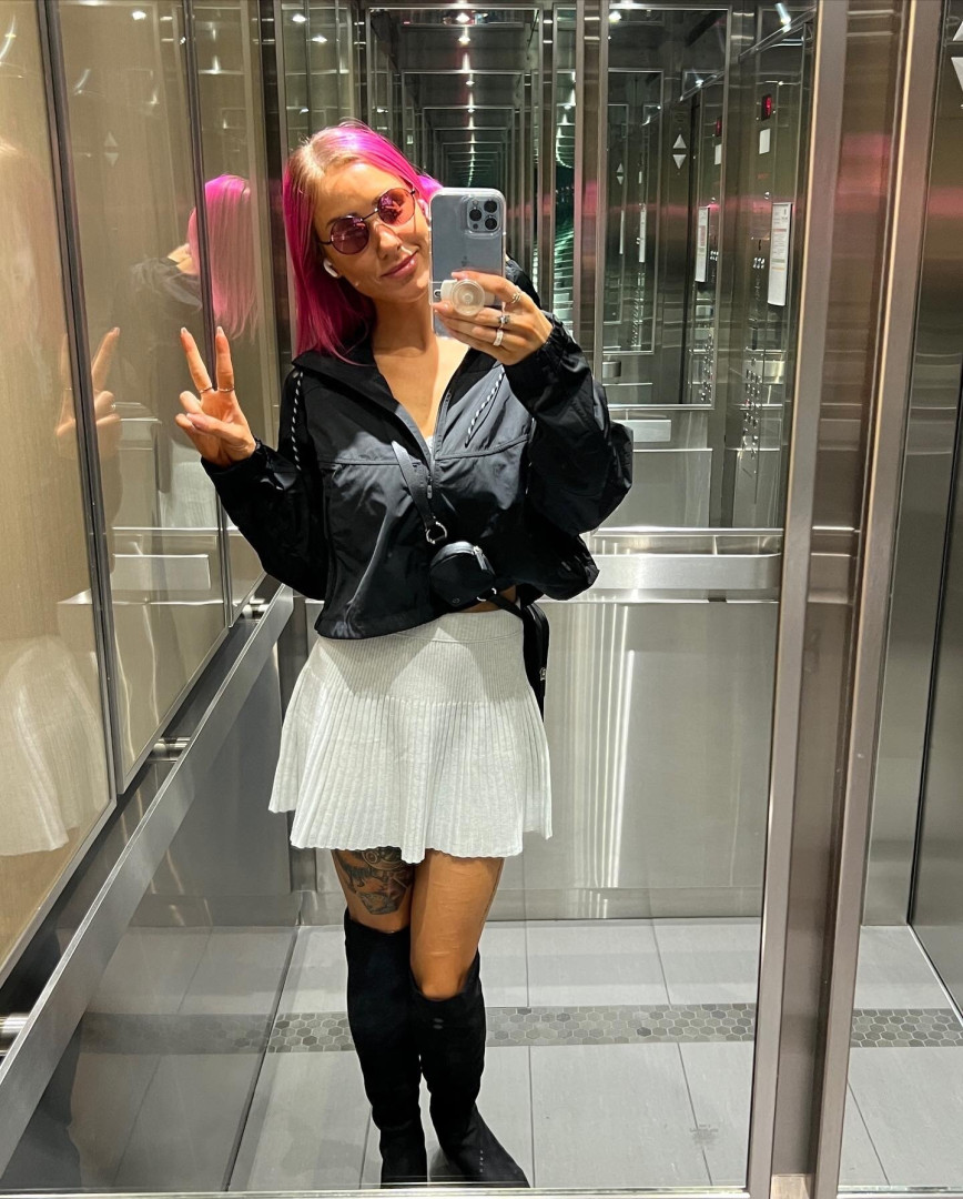 Photo by xsofiasunshine published on October 17,2023 00:00:31 - BestThots
