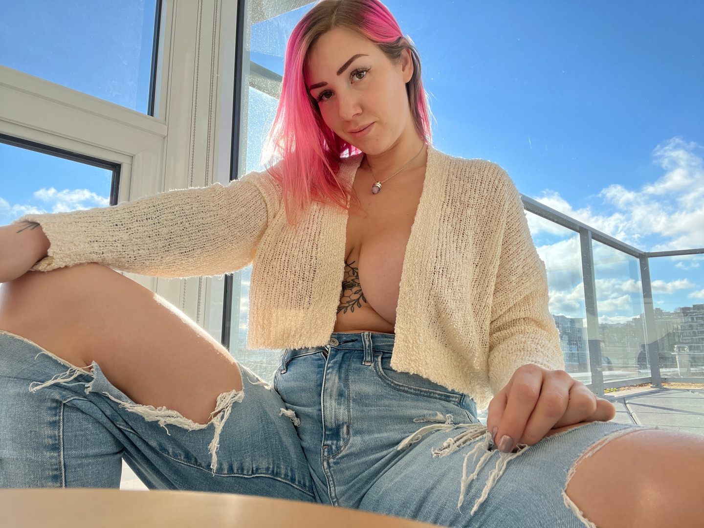 Photo by xsofiasunshine published on October 17,2023 00:21:22 - BestThots