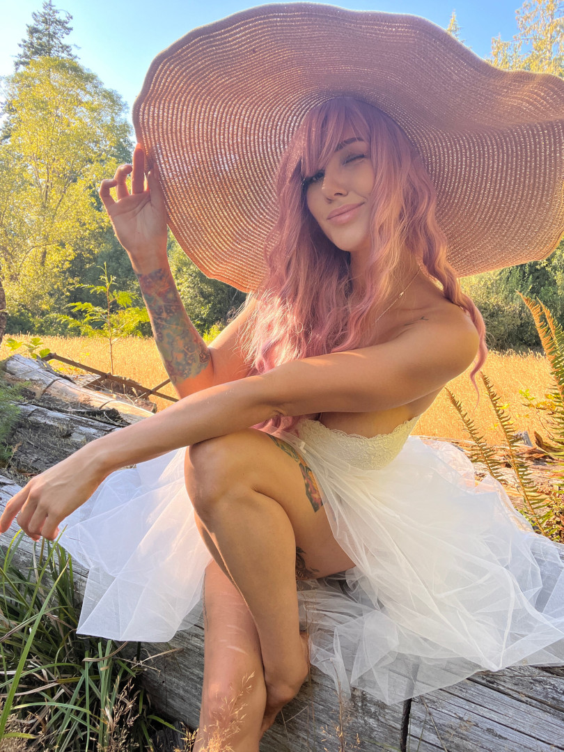 Photo by xsofiasunshine published on October 17,2023 00:27:18 - BestThots